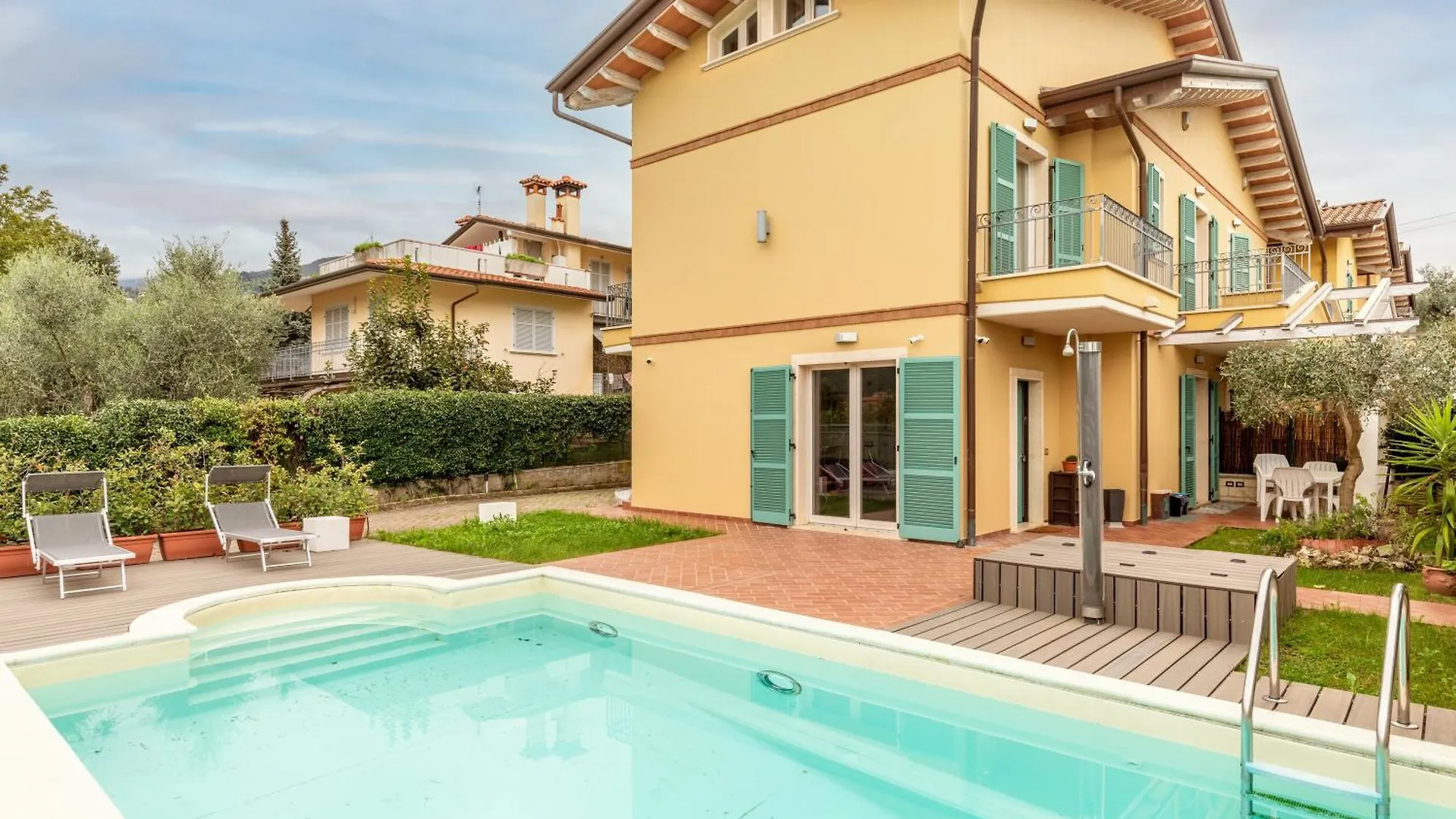Контакты Relax In Villa - Versilia